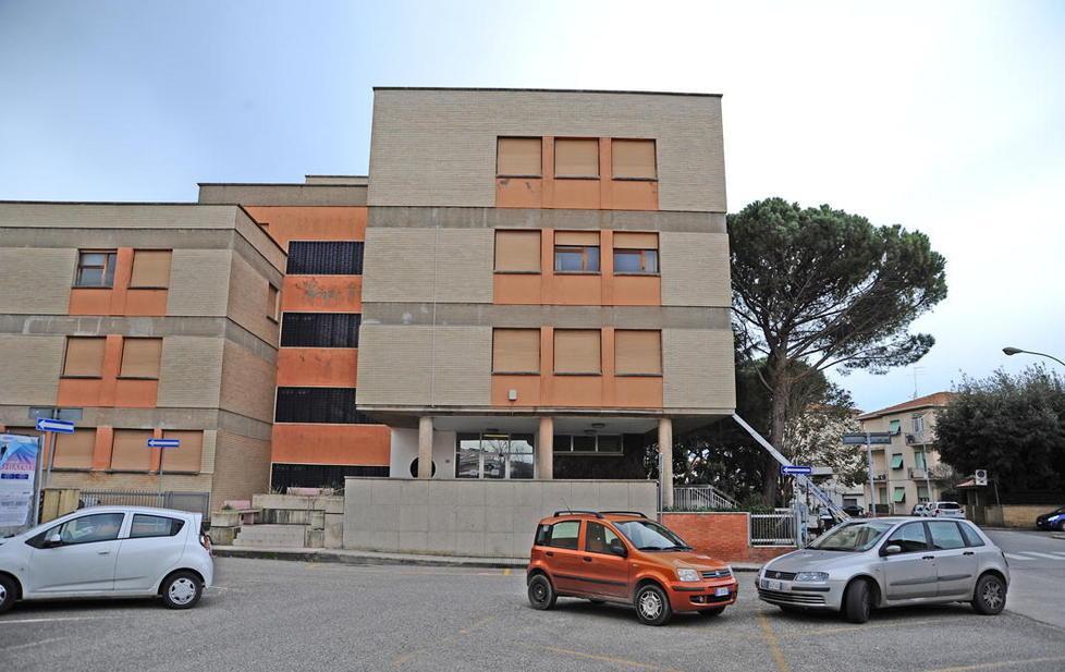 Via Savonarola, l’ex distretto è in vendita 
