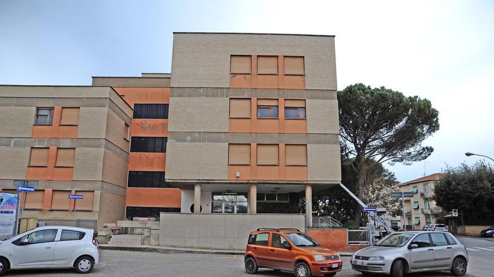Via Savonarola, l’ex distretto è in vendita