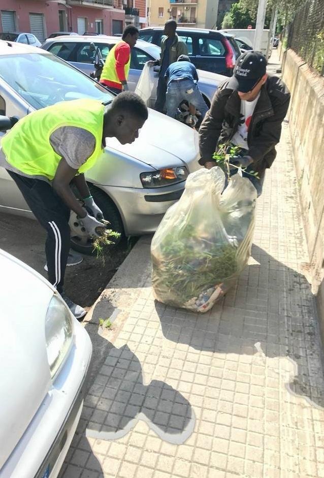 Festa africana nel quartiere ripulito da migranti