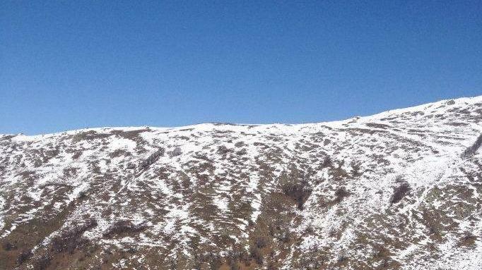 La neve di maggio fa la sua comparsa sul Gennargentu