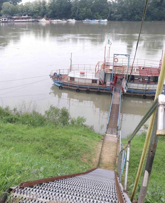 Ponte, costi meno pesanti per autobus e traghetto