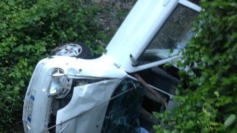 Alla guida dell’auto in cui morì la madre: patteggia sedici mesi