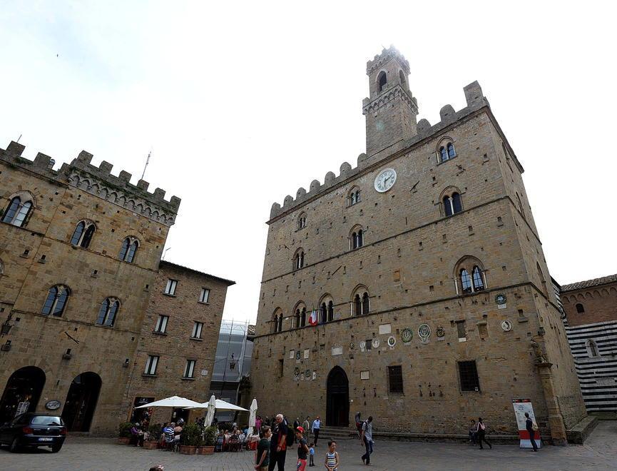 Cittadinanza onoraria a Mussolini: presto la revoca