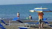 Spiaggia, 3 concessioni a bando per il noleggio di attrezzature