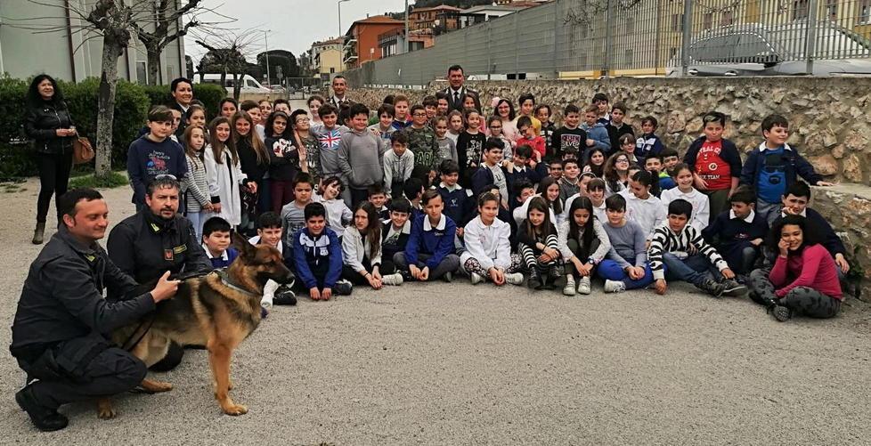 Lotta all’evasione, le fiamme gialle entrano nelle scuole
