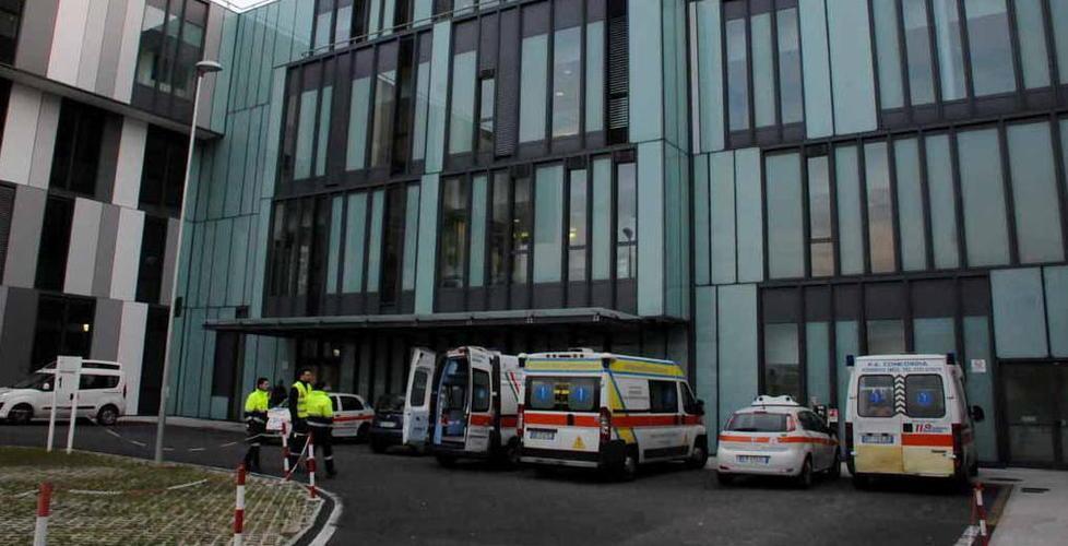 Spariscono borsone e contanti dall’area riservata ai medici