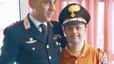 Schiaffi e minacce al paziente disabile per farsi dare soldi