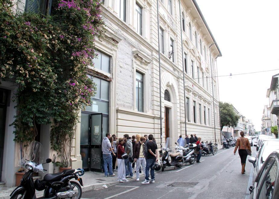 Il liceo classico "Carducci" (foto d'archivio)