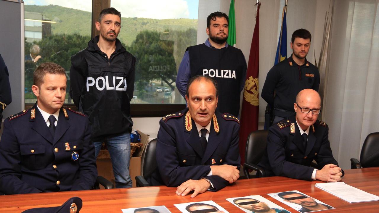 La conferenza stampa in Questura (foto Sproviero/Batavia)