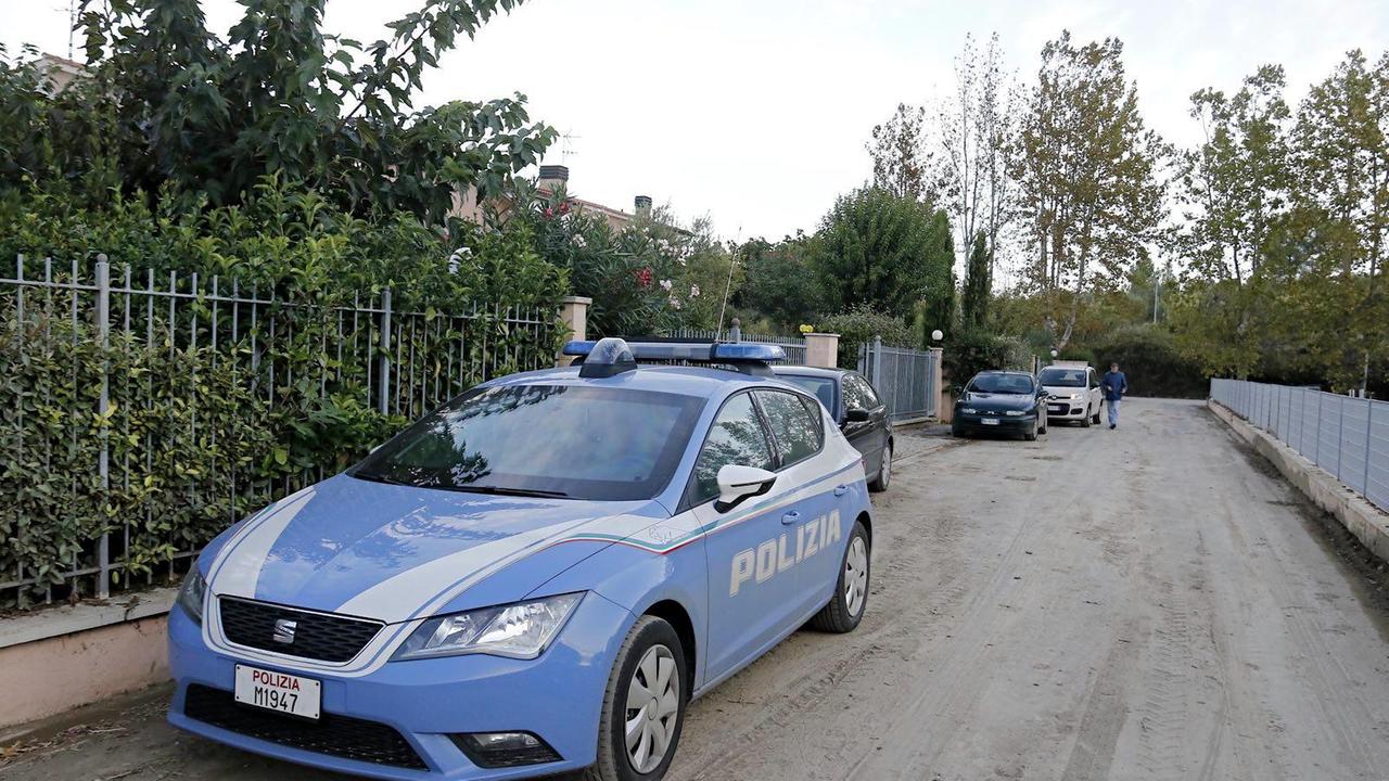 Rubano in casa all’ora di pranzo: via gioielli per 5mila euro