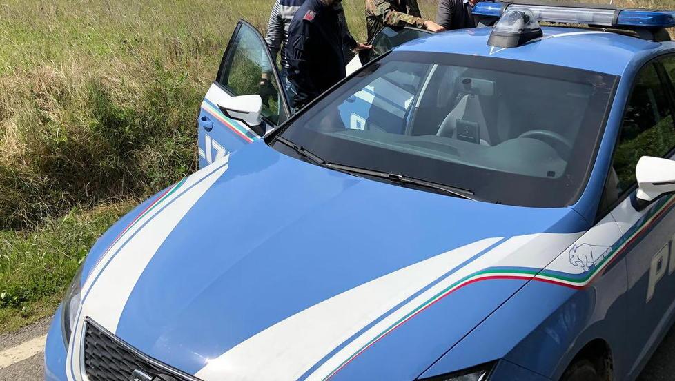 Latitante fermato sull’A15, scoperto grazie a Facebook 