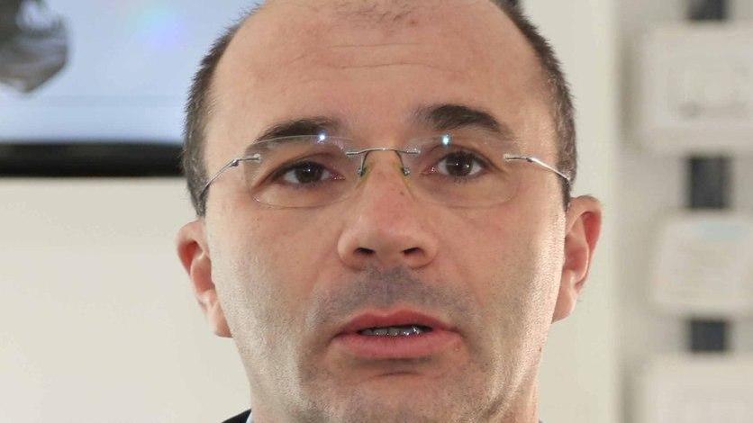 Colpi di scena e nuove accuse, ma è il “deserto” nel settore destinato al pubblico
