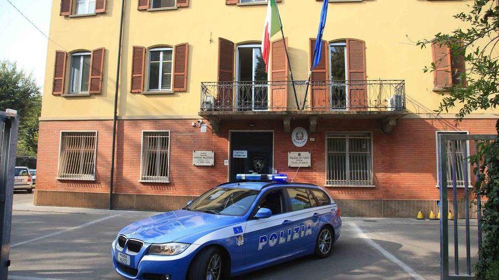 Va all’esame al posto dell’amico