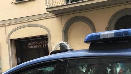 Va via dal negozio senza pagare, rintracciato dalla polizia