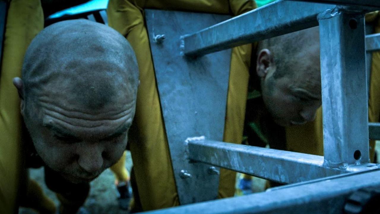 Abbattere i muri del carcere con un calcio alla palla ovale
