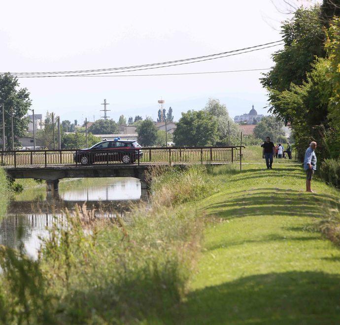 I vicini sconvolti «La bicicletta alle 13 non era lì»
