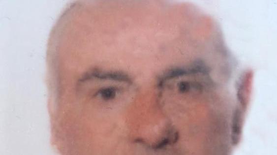 Lo trovano morto nelle acque del canale