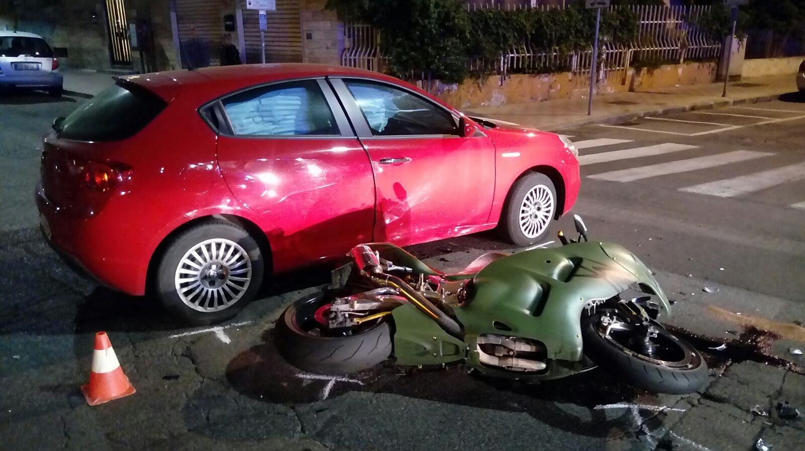 L'incidente tra via Palomba e via Cugia a Cagliari (foto Mario Rosas)