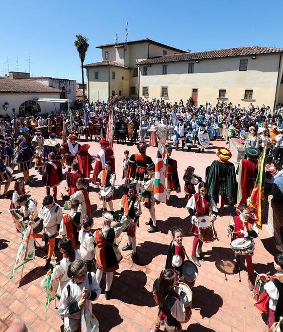 In scena Gingillo, atto IV ci prova con Quarzo Blu