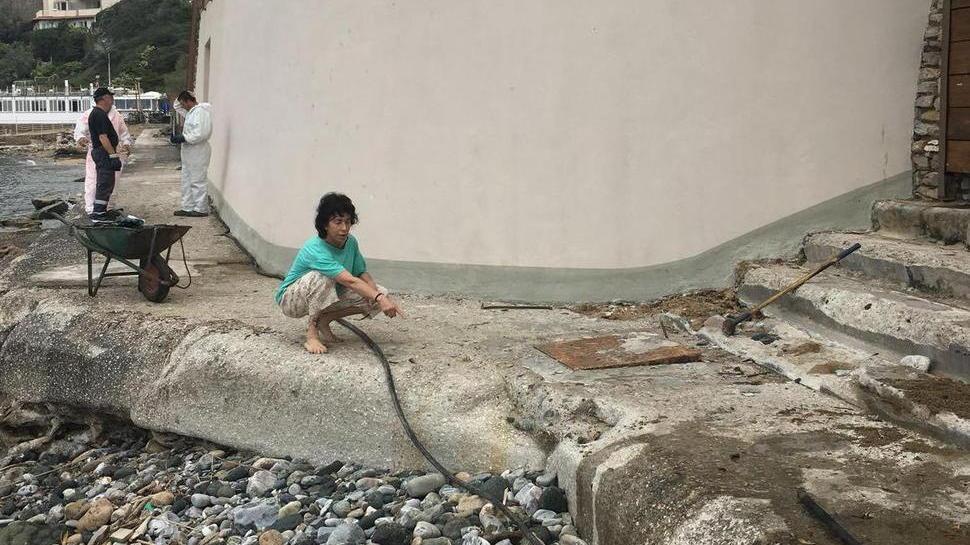 I residenti sul ripascimento «Danneggia le fognature»