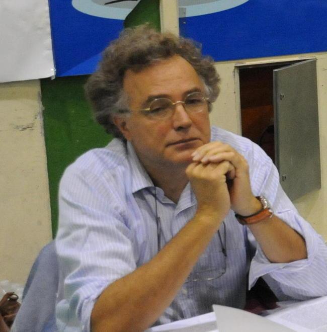 Campagna dei Cobas «Stop alle aggressioni ai danni dei docenti»