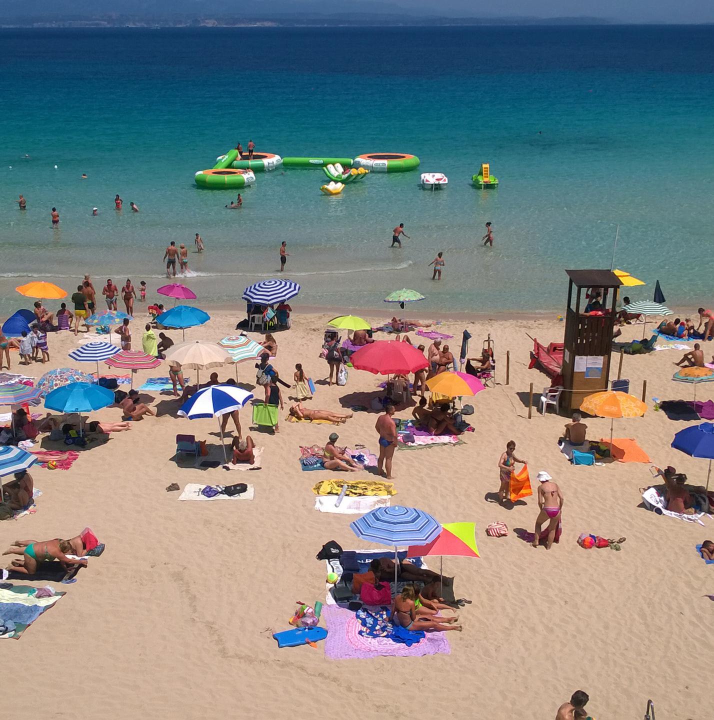 Il parcheggio in spiaggia si paga con lo smartphone 