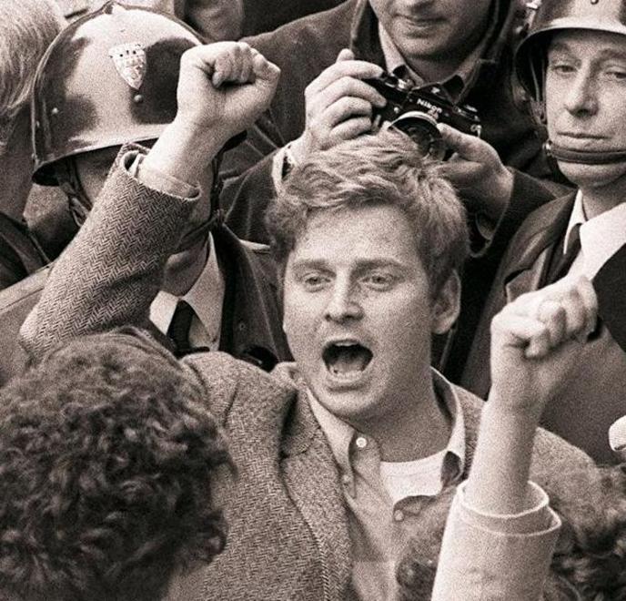 Parigi, la quasi rivoluzione che fece vacillare lo Stato 