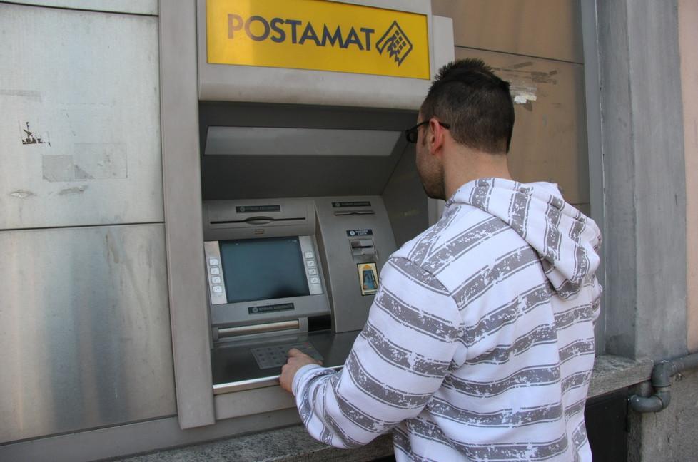 Cologna senza bancomat bussa anche alle poste 