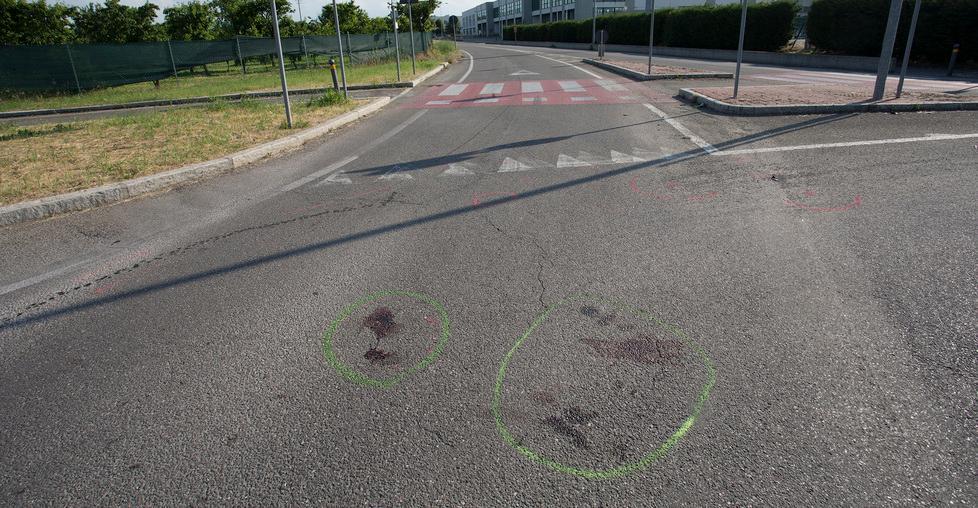 Vignola, auto pirata travolge una ciclista 83enne