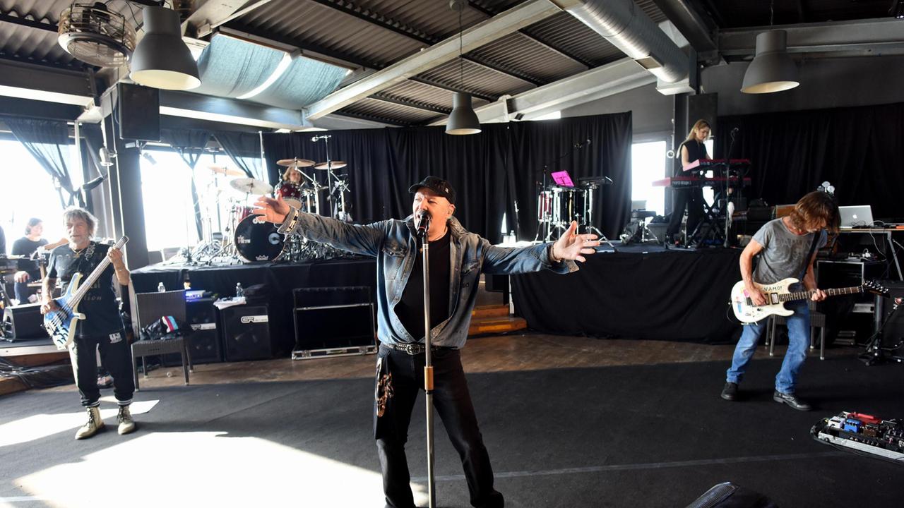 Vasco Rossi a Rimini durante le prove