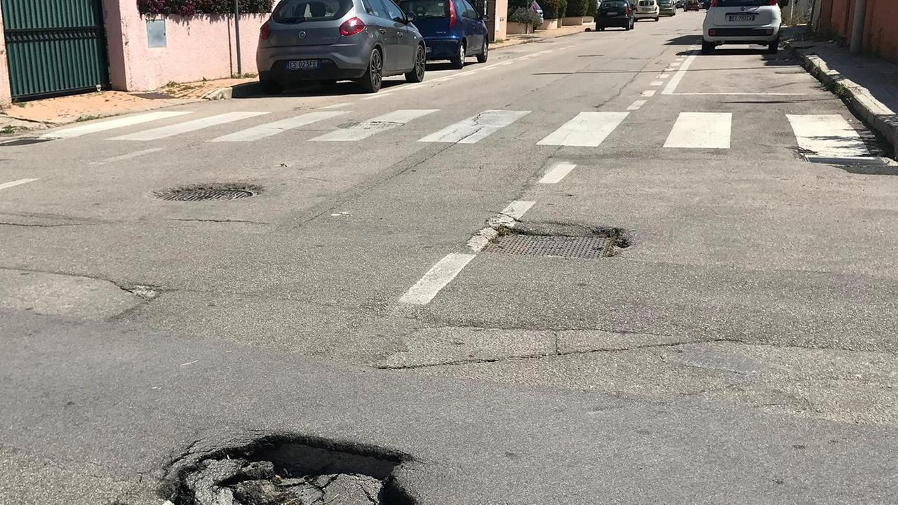 Buca-voragine tra via Lazio ed Emilia
