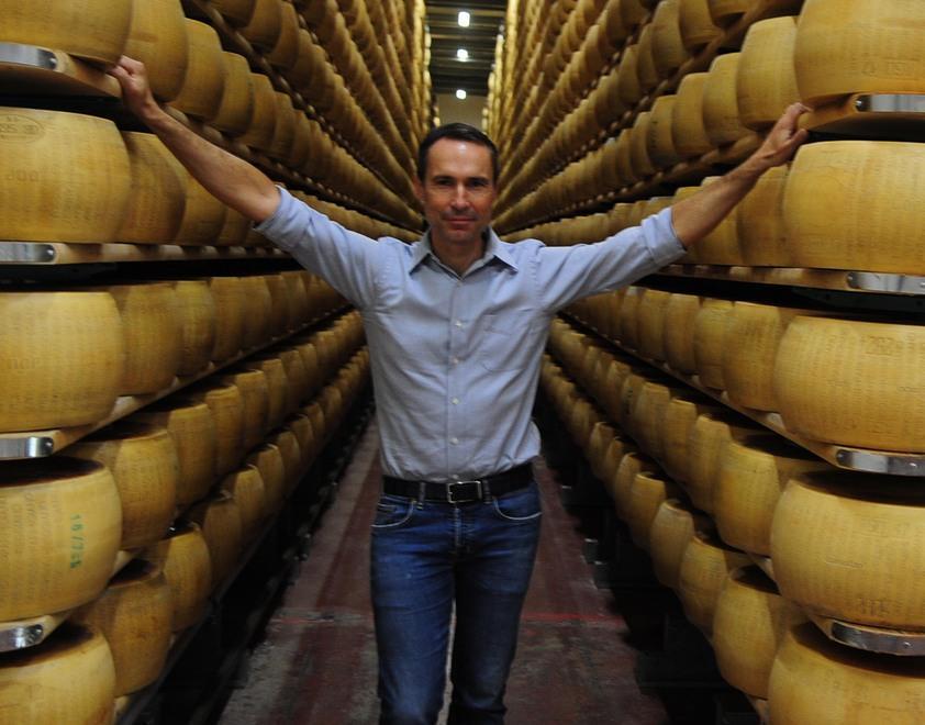 Hombre a Modena: Il Parmigiano Reggiano creato col latte "perfetto"