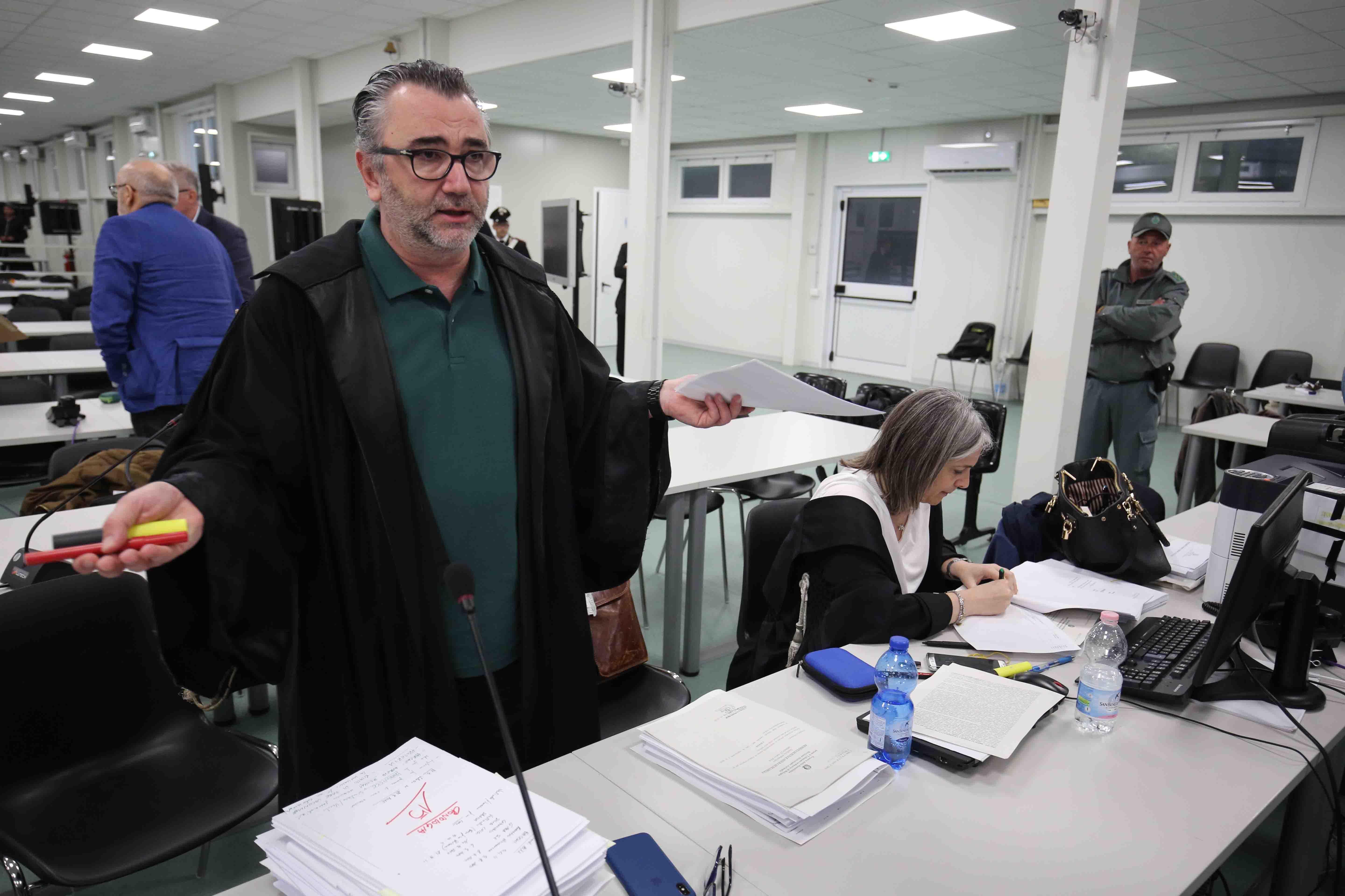 Ndrangheta, chiesti 1712 anni di carcere ai 148 imputati del processo Aemilia 