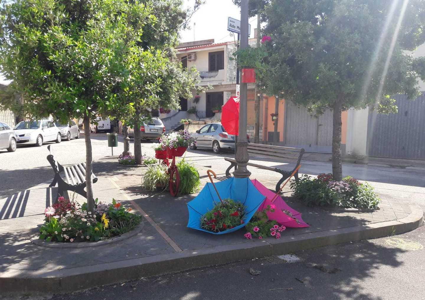 Lavori pubblici e colori a Simaxis 