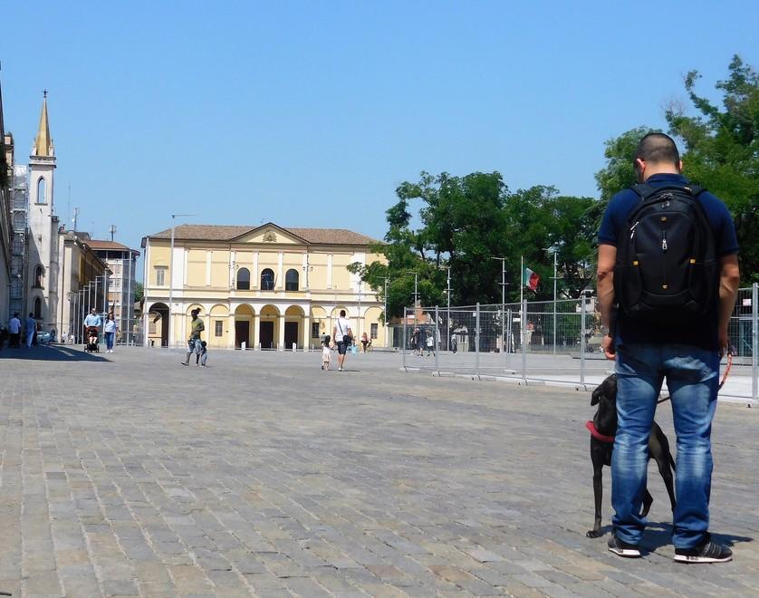 Turismo, finalmente l’ufficio funziona Cani permettendo... 