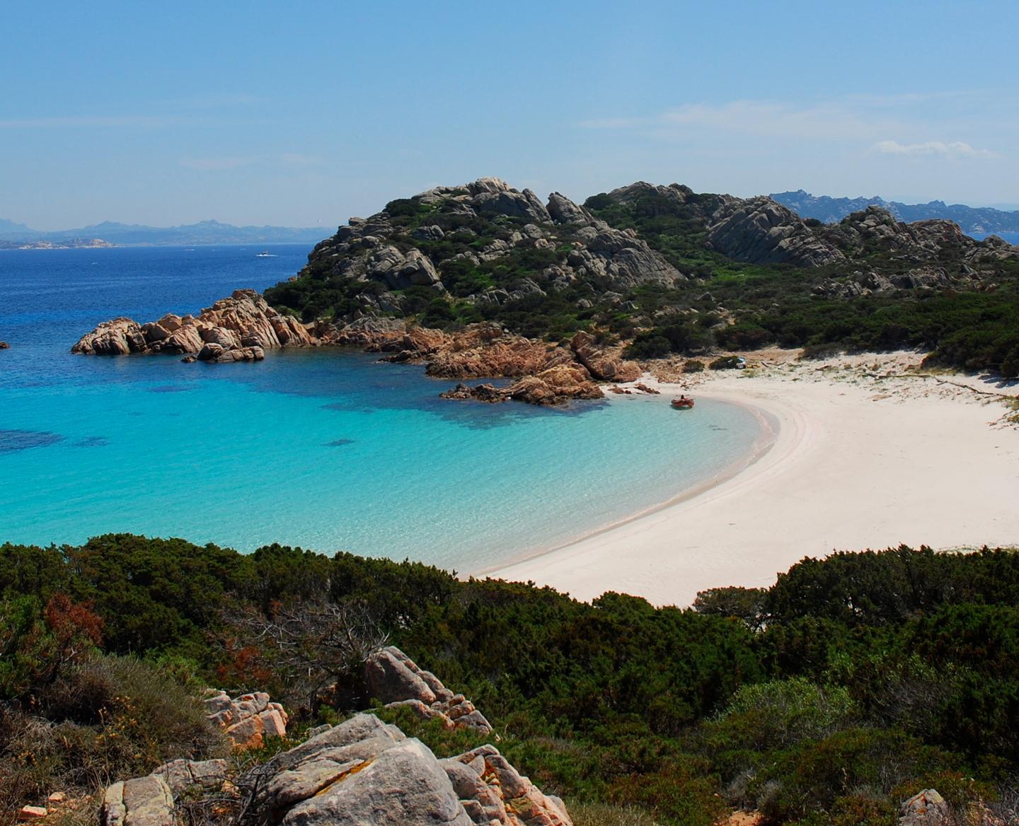 L'isola di Budelli: un paradiso naturalistico