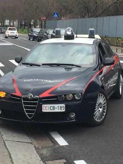 Una gazzella dei carabinieri (foto d'archivio)