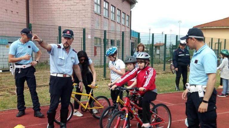 Bambini a scuola di educazione stradale