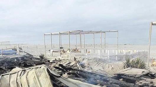 Dopo l’incendio il Kokito Beach riapre il primo giugno
