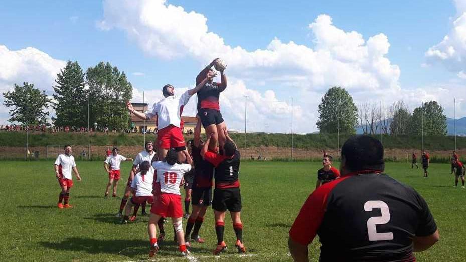 Il Rugby Lucca sconfitto, addio alla promozione