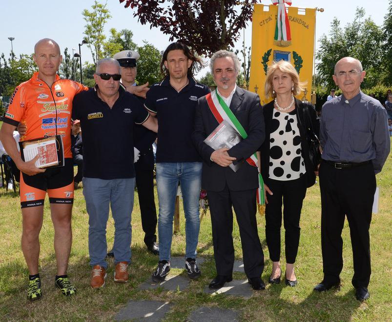 Mirandola Onora I Morti Del Sisma Gazzetta Di Modena