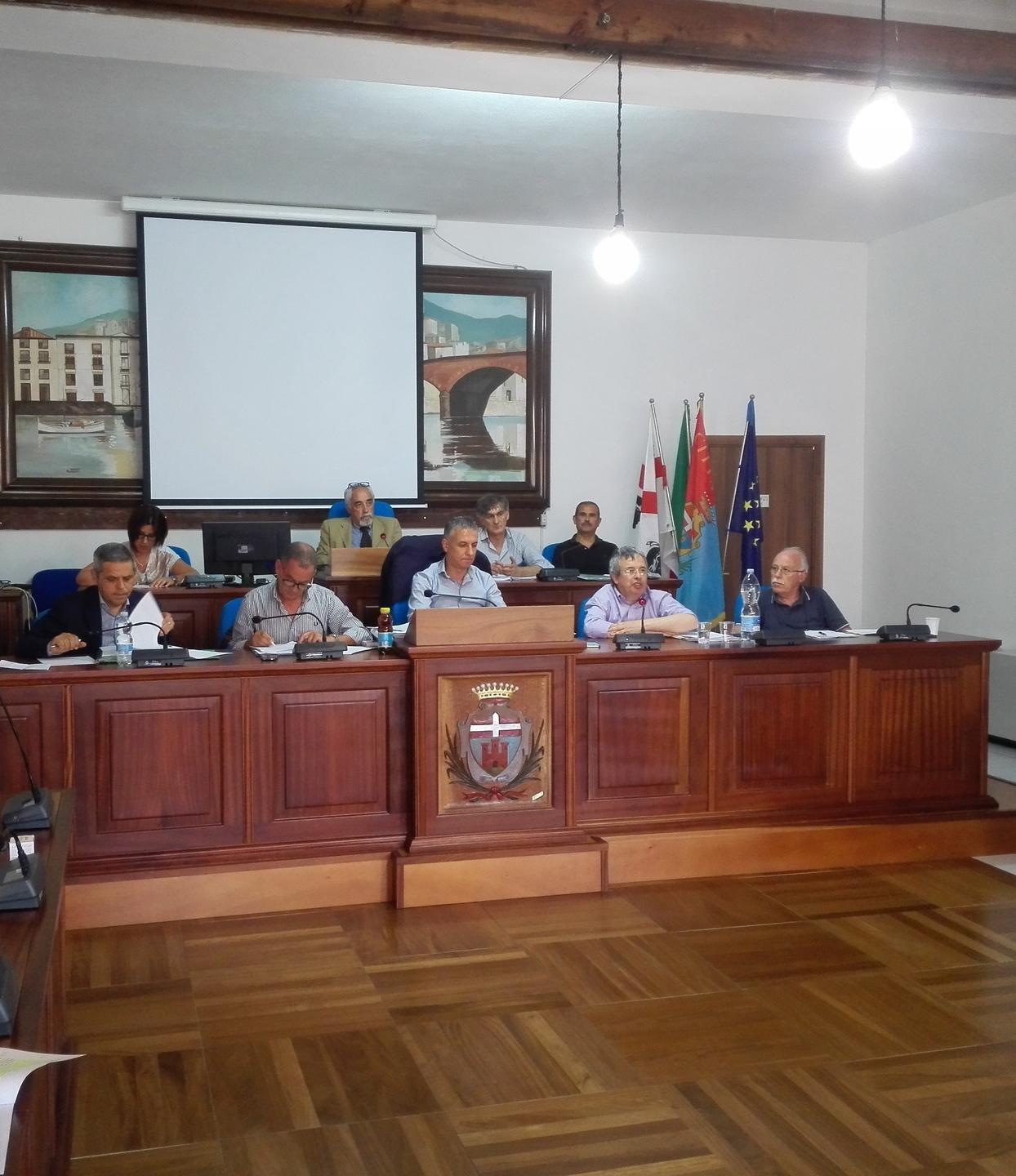 Bosa, la minoranza attacca «Giunta non legittimata» 