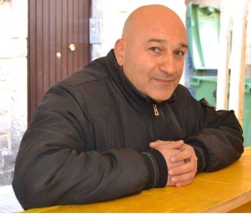 Scontro moto-auto sulla provinciale per Santa Teresa: muore in ospedale 46enne di Tempio 