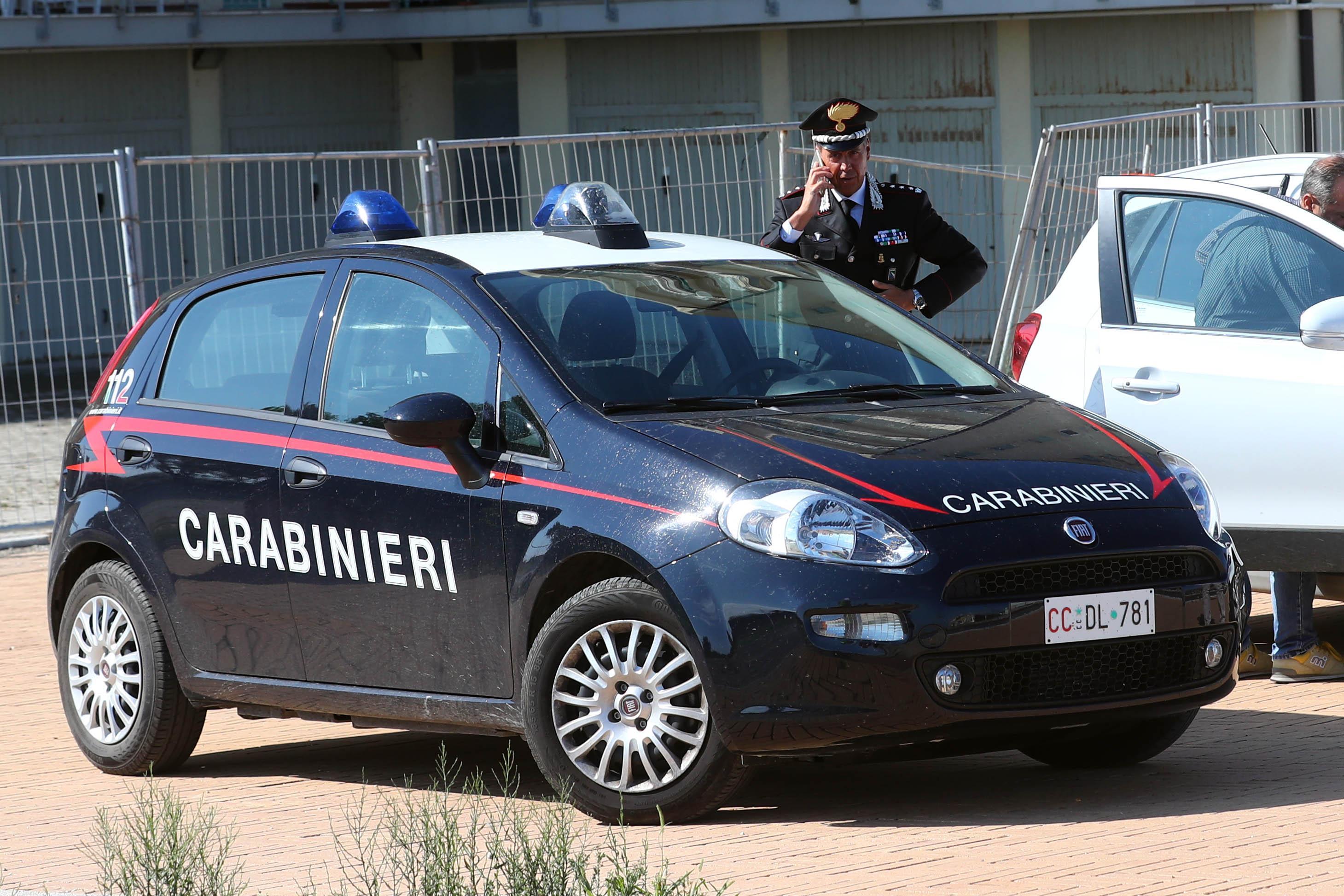 Chiede i soldi ad alcuni commercianti. Arrestato per estorsione 