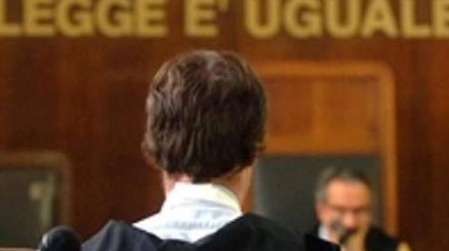Mamma e figlia accusate di stalking sull’ex compagno