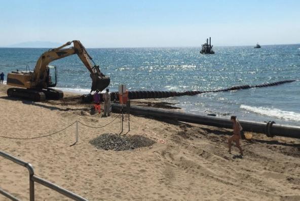 Spiaggia, ripascimento a sud del porto