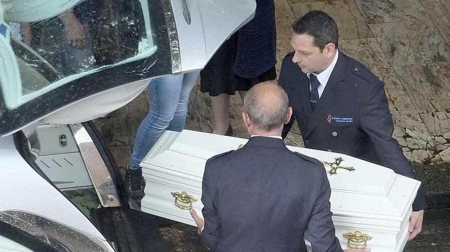 Il bel sorriso di Giorgia tornerà a vivere nei libri