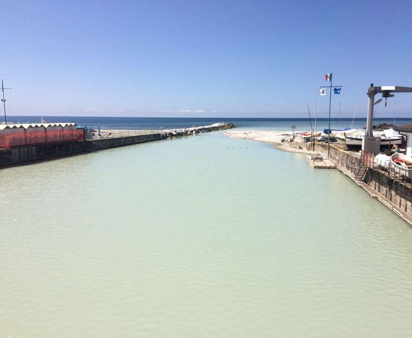 Il Frigido è bianco latte