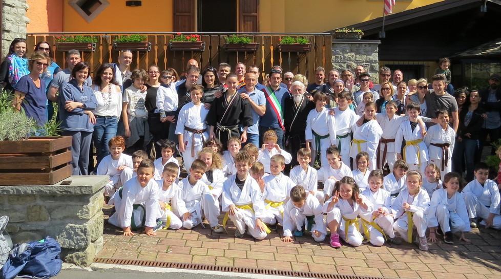 Karate e difesa contro i bulli: lezione del Taiji Kase a Fanano 