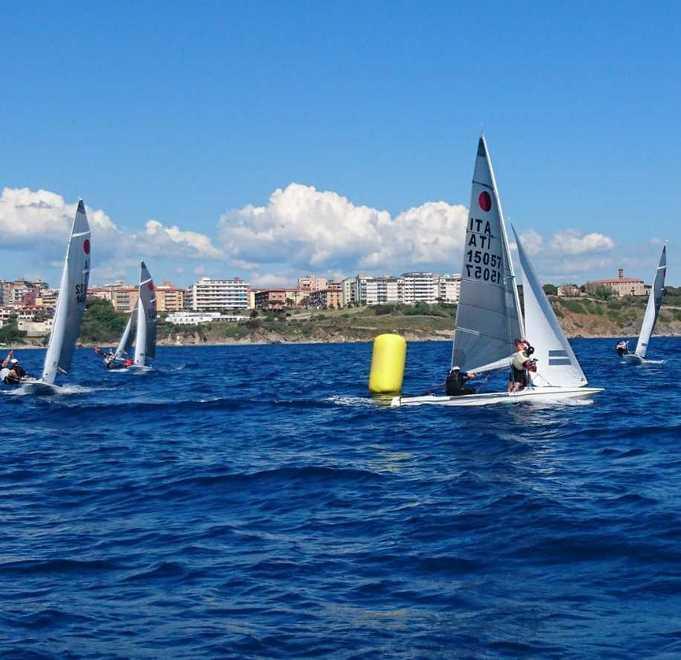 Spettacolo con la regata Fireball 